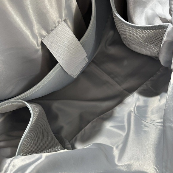 NWT! MY TAGALONGS WEEKENDER BAG BILLIE NEOPRENE Dots GREY NEUTRAL - Picture 4 of 9